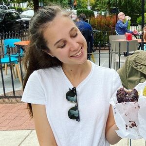 Meet your Posher, Emma